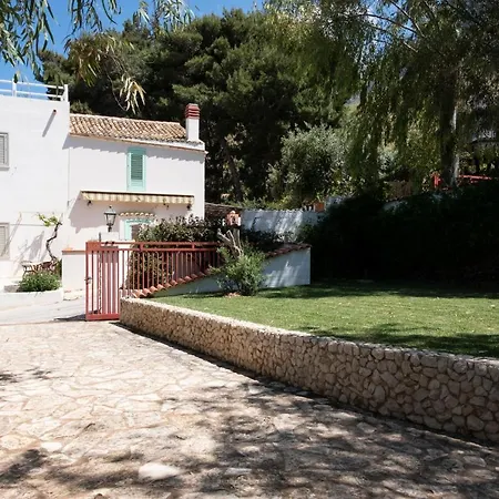 Villa Gina Con Vista Mozzafiato Sul Golfo Di Macari Exterior photo