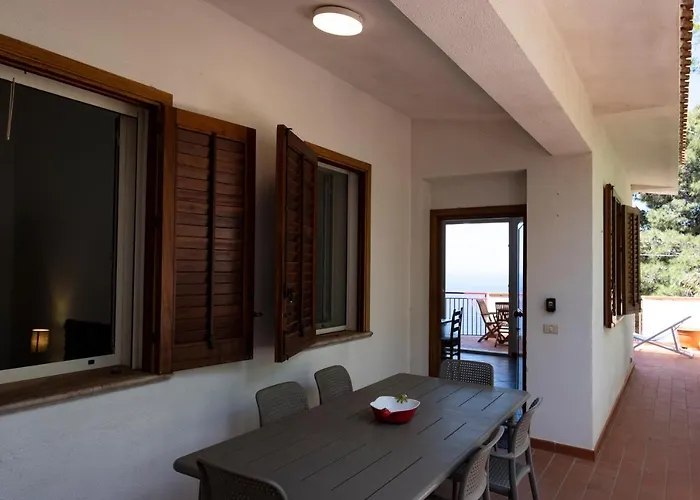 Villa Gina Con Vista Mozzafiato Sul Golfo Di Macari